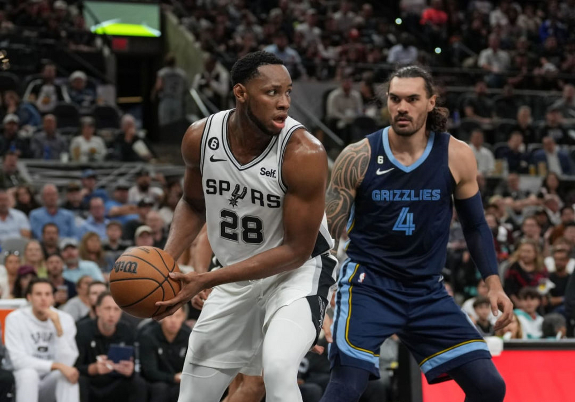 jiuyou-转折点！萨克拉门托国王篮板制胜，NBA季后赛集结日攻防权衡，信心回归，轮换策略成焦点的简单介绍