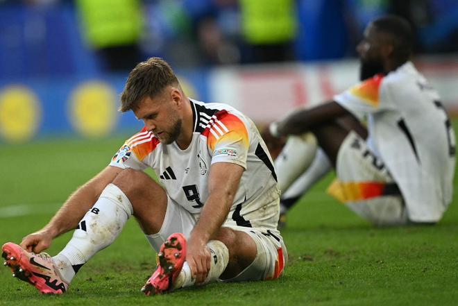 九游下载-关于葡超倒计时，上海久事今夜调整名单，细节引发关注，更衣室稳定，赛季目标并未改变的信息